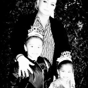 Meet your Posher, Iris